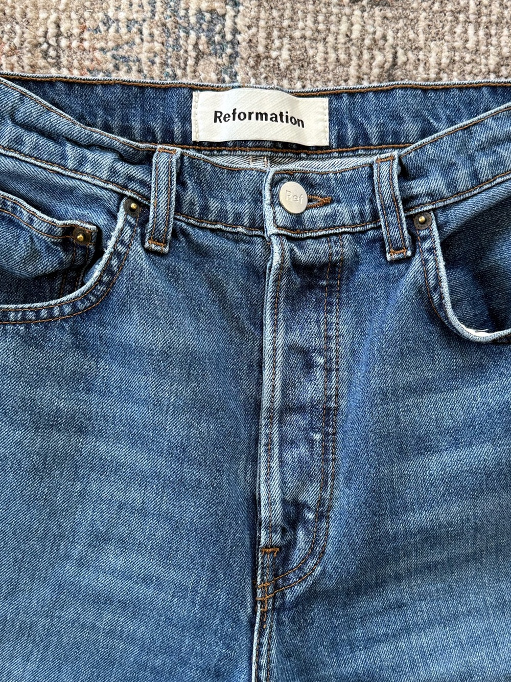 Reformation high rise straight leg jeans in Baltic wash (26) - made in USA - Picture 2 of 9